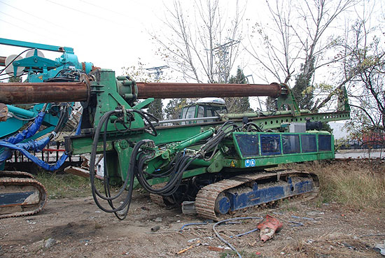 M&aacute;quina de pilotes Trivelsonda Trive 12 usada. Maquinaria de segunda mano de pilotaje o pilotes kelly de gran di&aacute;metro para cimentaciones especiales
