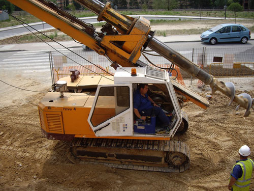 Piling rigs for large diameter boring
