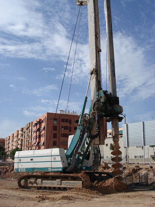 Piling rigs for large diameter boring