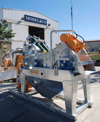 MODEL&CO, manufacturer of mini mud desanders of simple cycloning MD45 for foundation engineering. Desander for geothermal. MODEL&CO, manufacturer of foundation engineering equipment