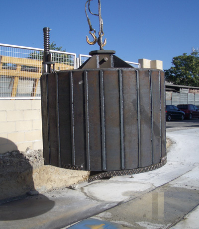 MODEL&CO, manufacturer of buckets for piles CFA and micropiling machinery for foundation engineering. MODEL&CO, manufacturer of foundation engineering equipment