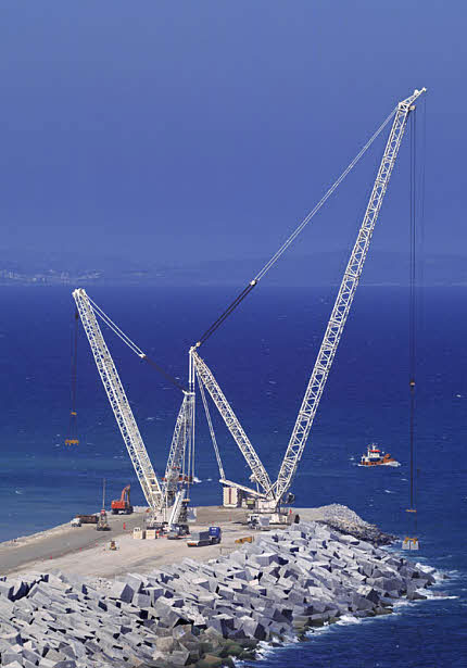 Second hand Liebherr LR11350 machine. More than 100 ton ringer used crane for engineering foundation equipment worldwide