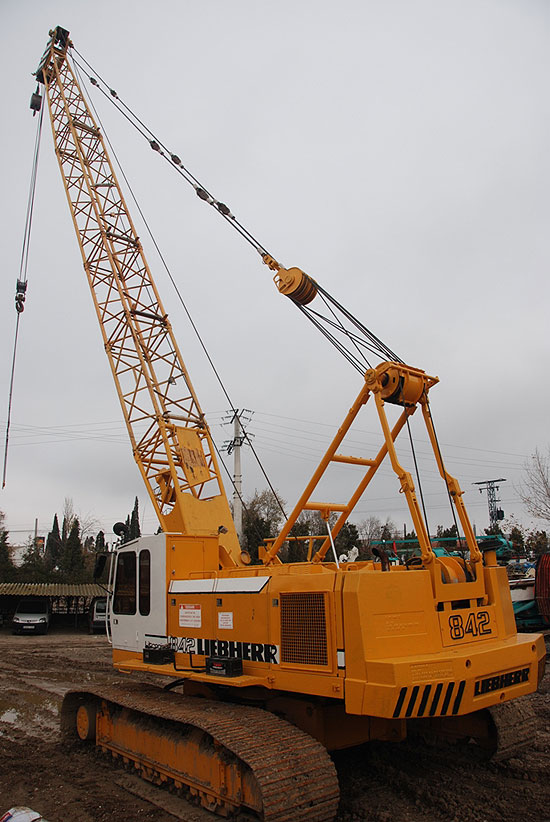 Used Liebherr HS842HD (1992) for rent and sale. Used crawler rope excavators with high line pull for rent or sale
