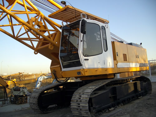 Second hand Liebherr HS853HD crawler rope excavator with high line pull equipment. Used anchoring and micropiling machines equipment