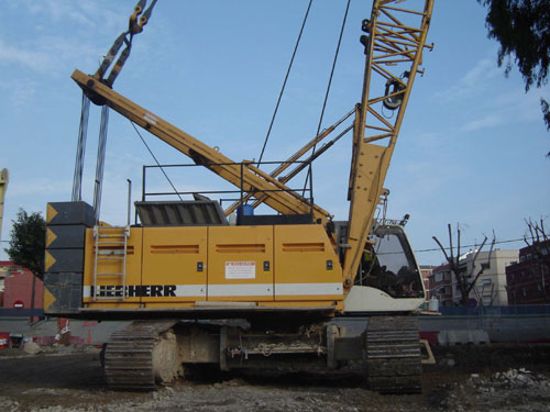 Used Liebherr HS855HD, 2007 for rent and sale. used crawler rope excavators with high line pull for rent or sale