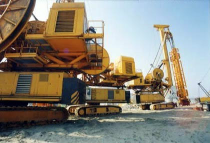 Second hand Bauer Hydromill diaphragm wall equipment. Used engineering foundation equipment worldwide