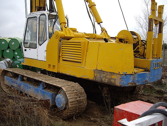 Second hand Klemm GH75 pile rig machine. Used engineering foundation equipment for piling rigs for large diameter boring