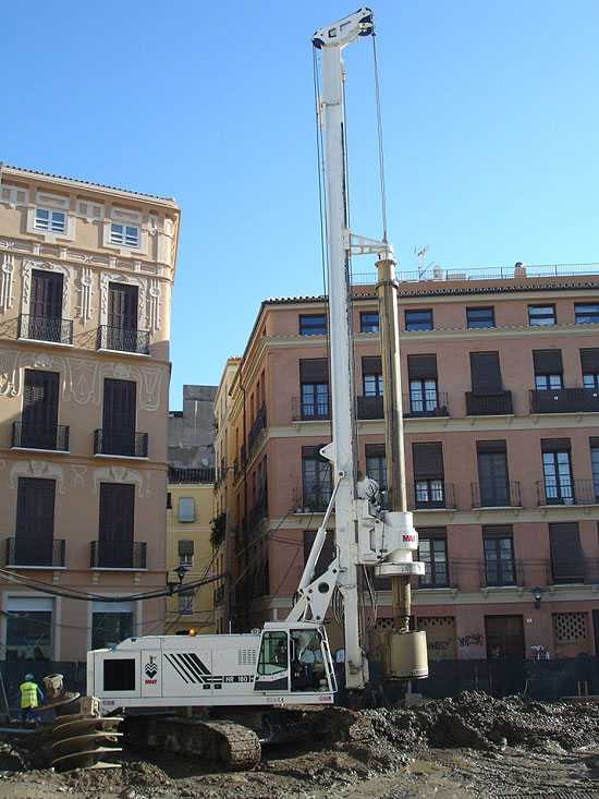 Second hand MAIT HR180 pile rig machine. Used engineering foundation equipment for piling rigs for large diameter boring